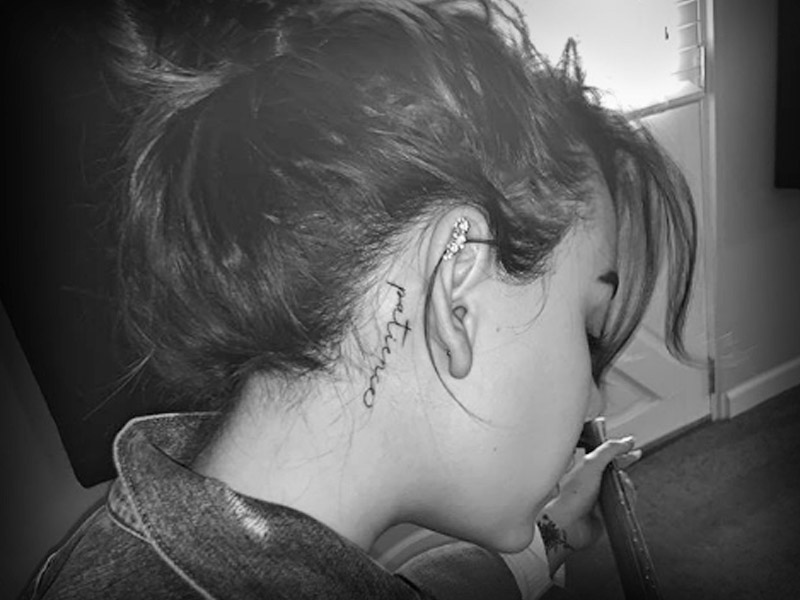 DANNA PAOLA CAUSA CONFUSIÓN CON SU TATUAJE - Campeche.com.mx